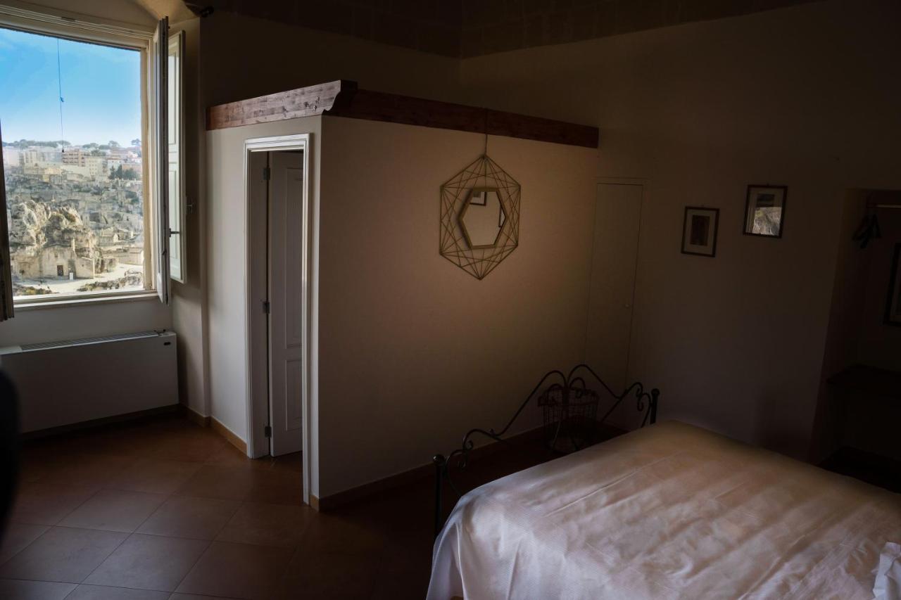Dimora Santa Barbara Hotel Matera Bagian luar foto