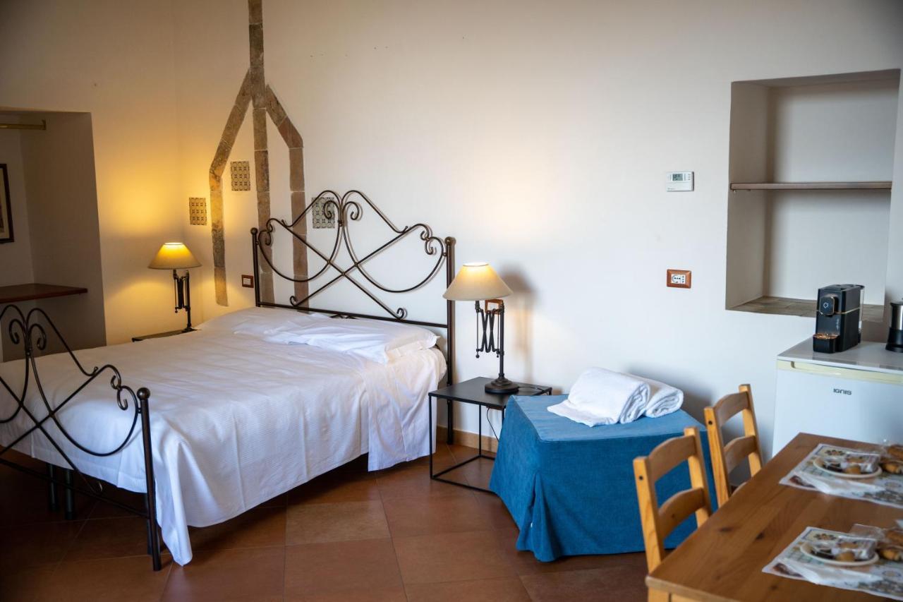 Dimora Santa Barbara Hotel Matera Bagian luar foto